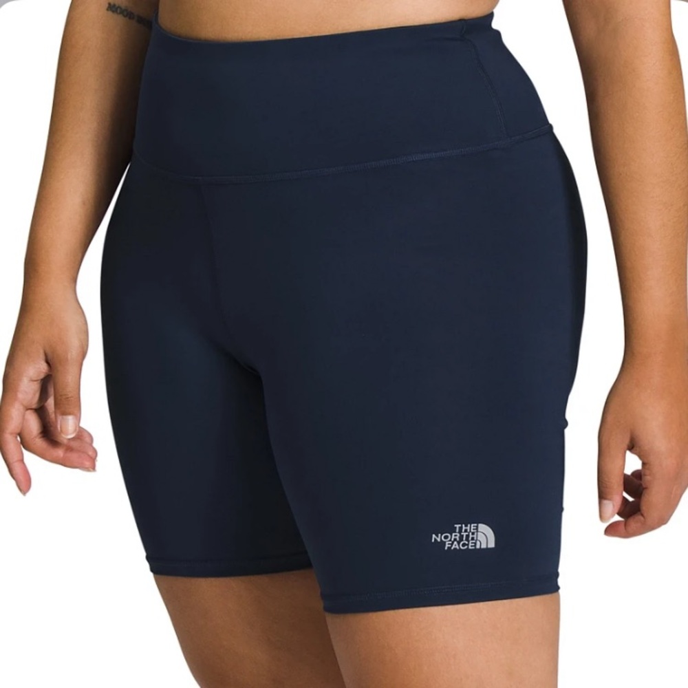 NWT! The North Face women’s plus size bike shorts summit navy 3X